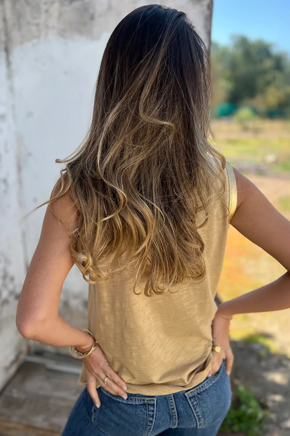 Tan Metallic Sheen Edge Scoop Neck Tank Top eAura