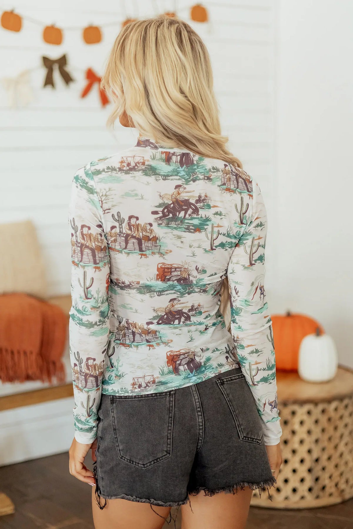 Western Print Long Sleeve Round Neck Slim Top – Green