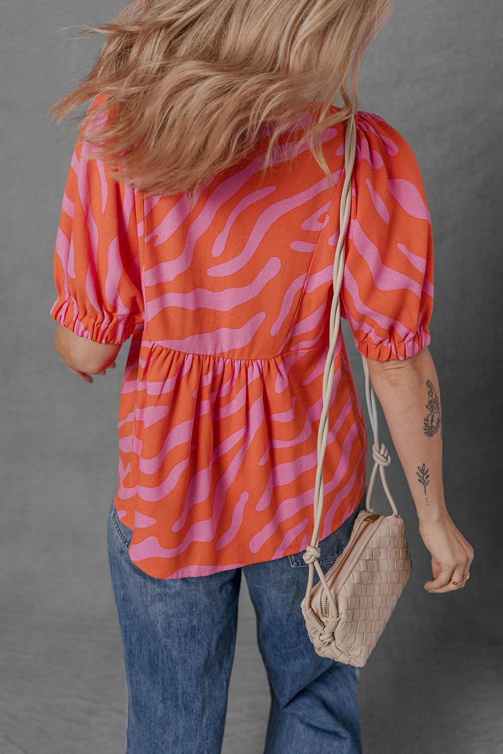 Orange Zebra Stripe Print Ruched Cuff Half Sleeve V Neck Blouse eAura