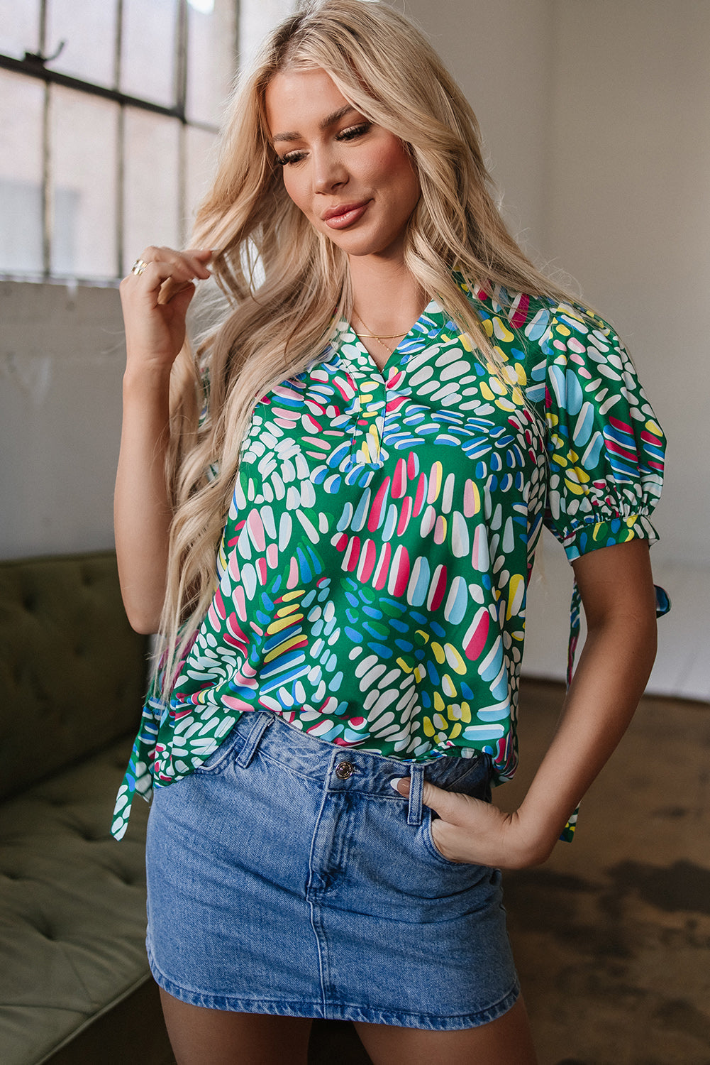 Green Brushwork Geometric Print Puff Sleeve Notched Neck Blouse eAura