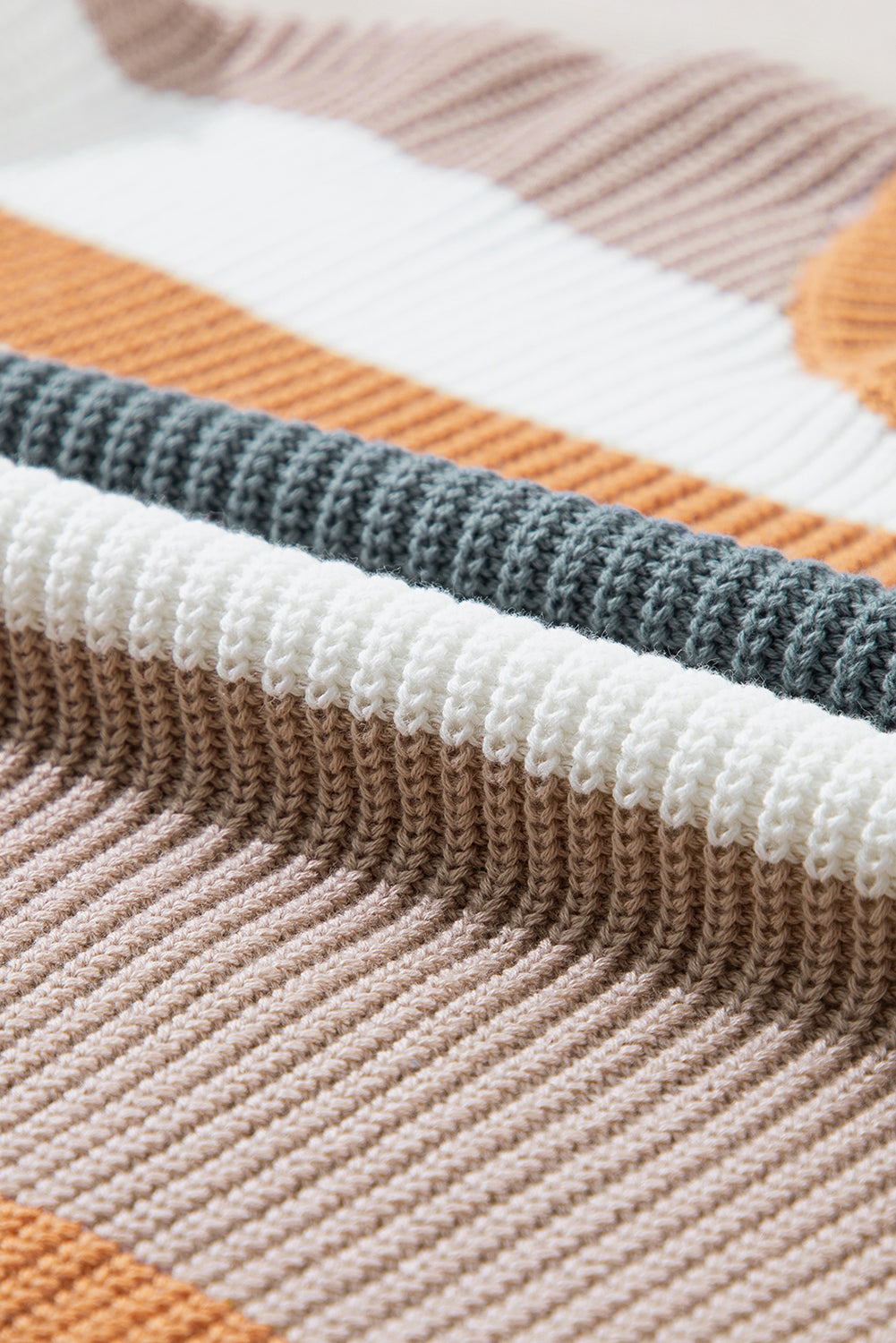 Camel Classic Round Neck Colourblock Knit Sweater eAura