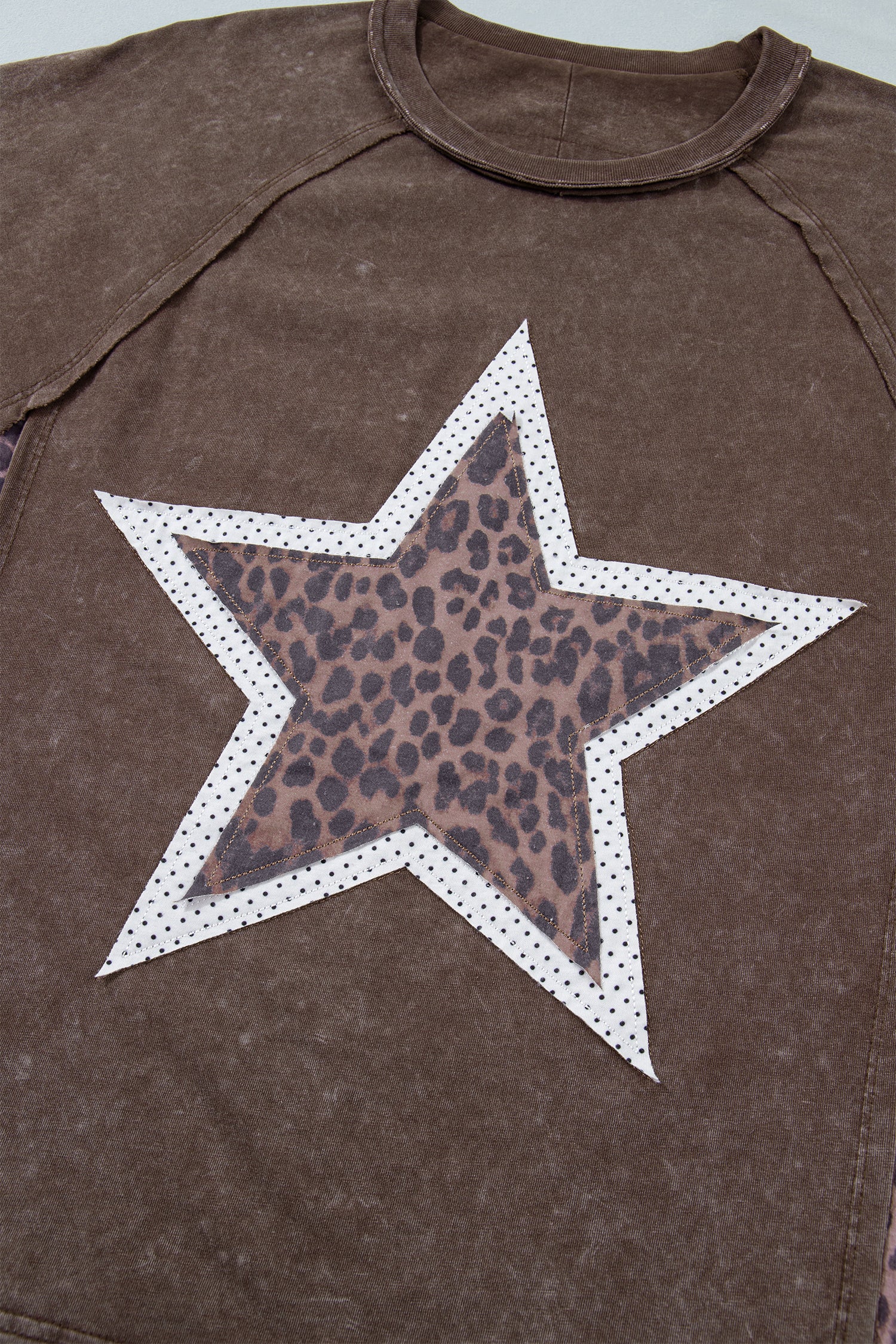 Coffee Mineral Wash Exposed Seam Leopard Star Patched T Shirt – Brown