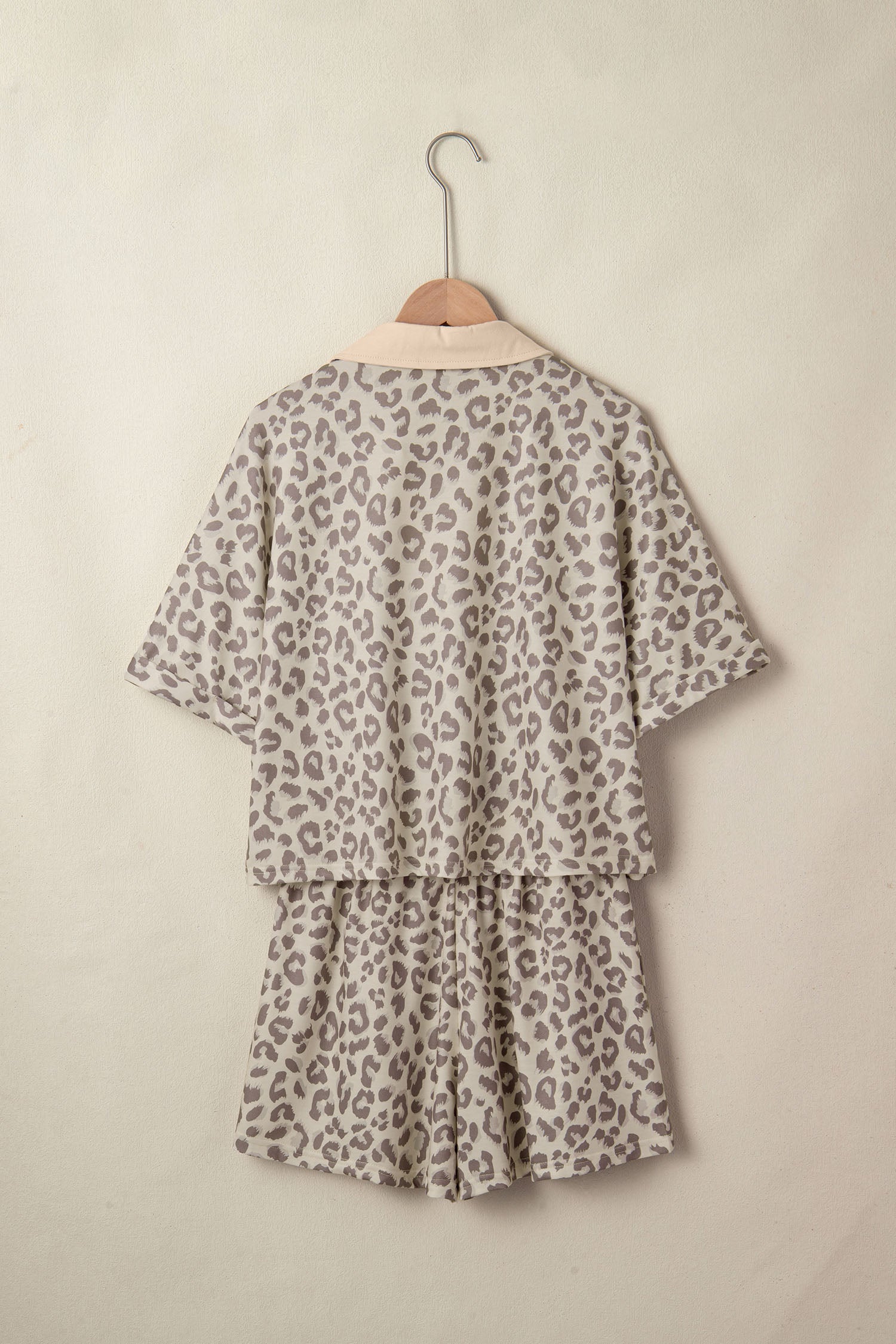 V Neck Collar Leopard Printed 2pcs Short Set – Khaki
