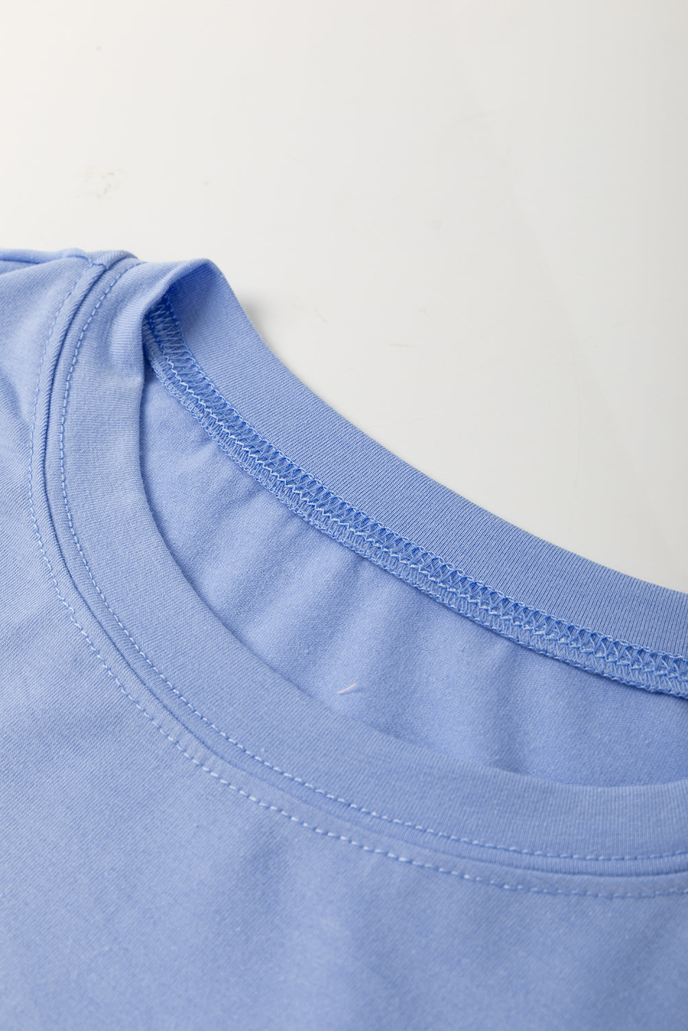 Flower Patched Exposed Stitching Trim Crew Neck Loose Tee eAura