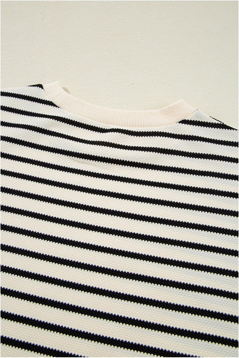 Black Stripe Scallop Lace Trim Ruffle Short Sleeves Crewneck Top eAura