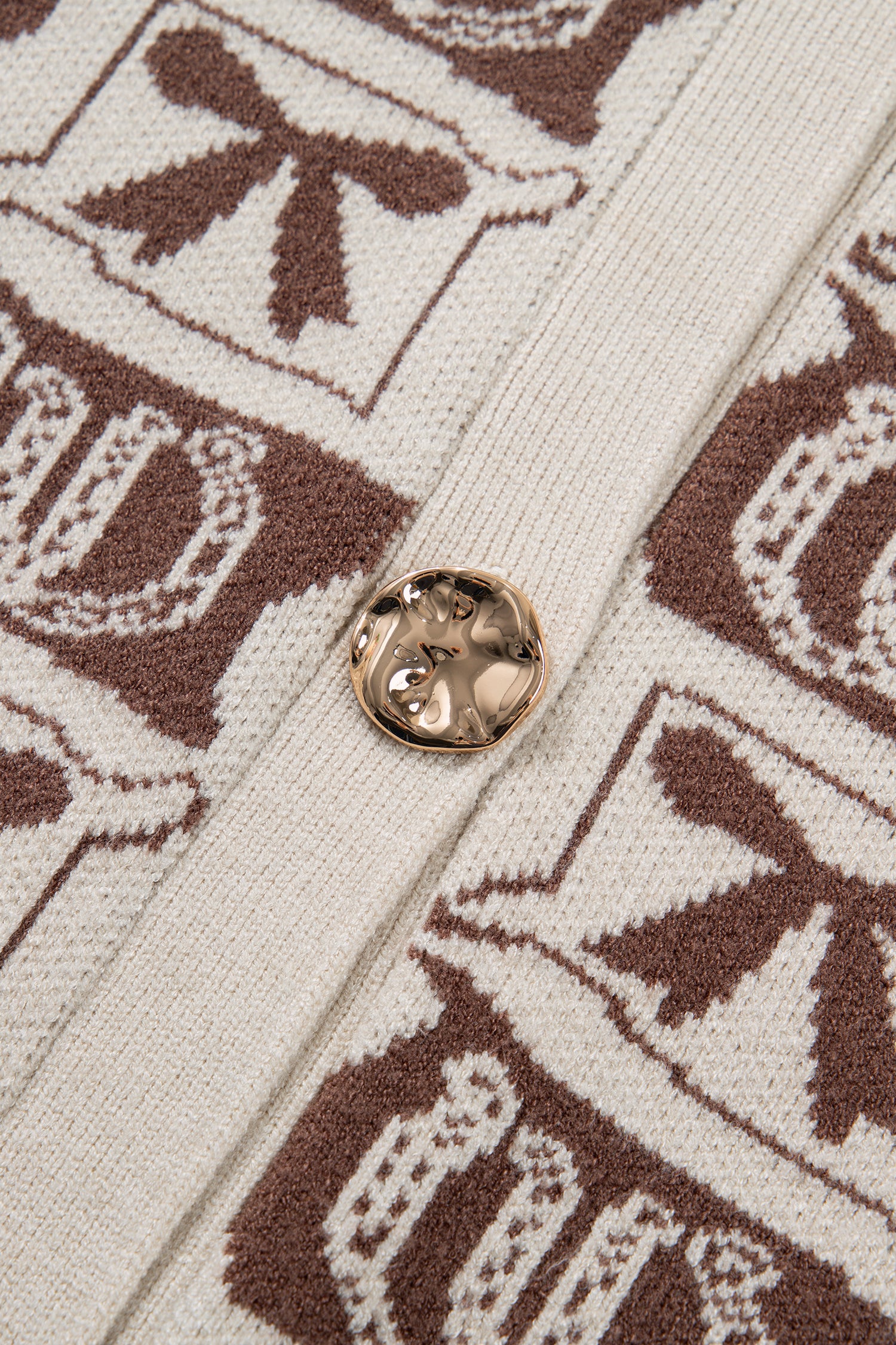 Western Horseshoe Bow Pattern Button Front Sleeveless Knit Sweater – Brown