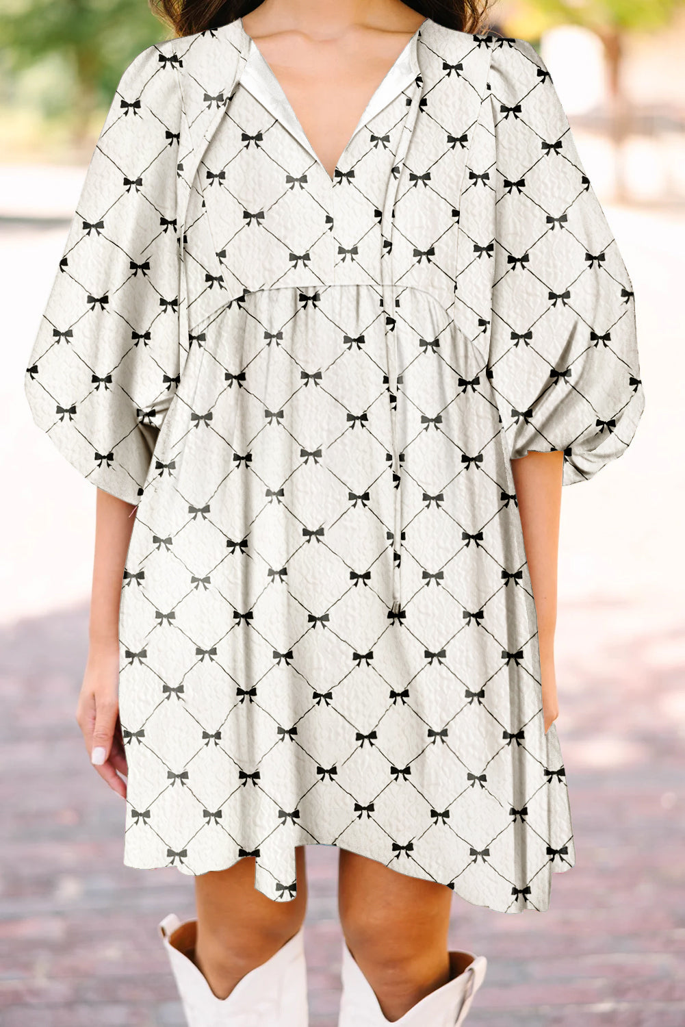 White Bowtie Pattern Textured Puff Half Sleeve Loose Mini Dress eAura