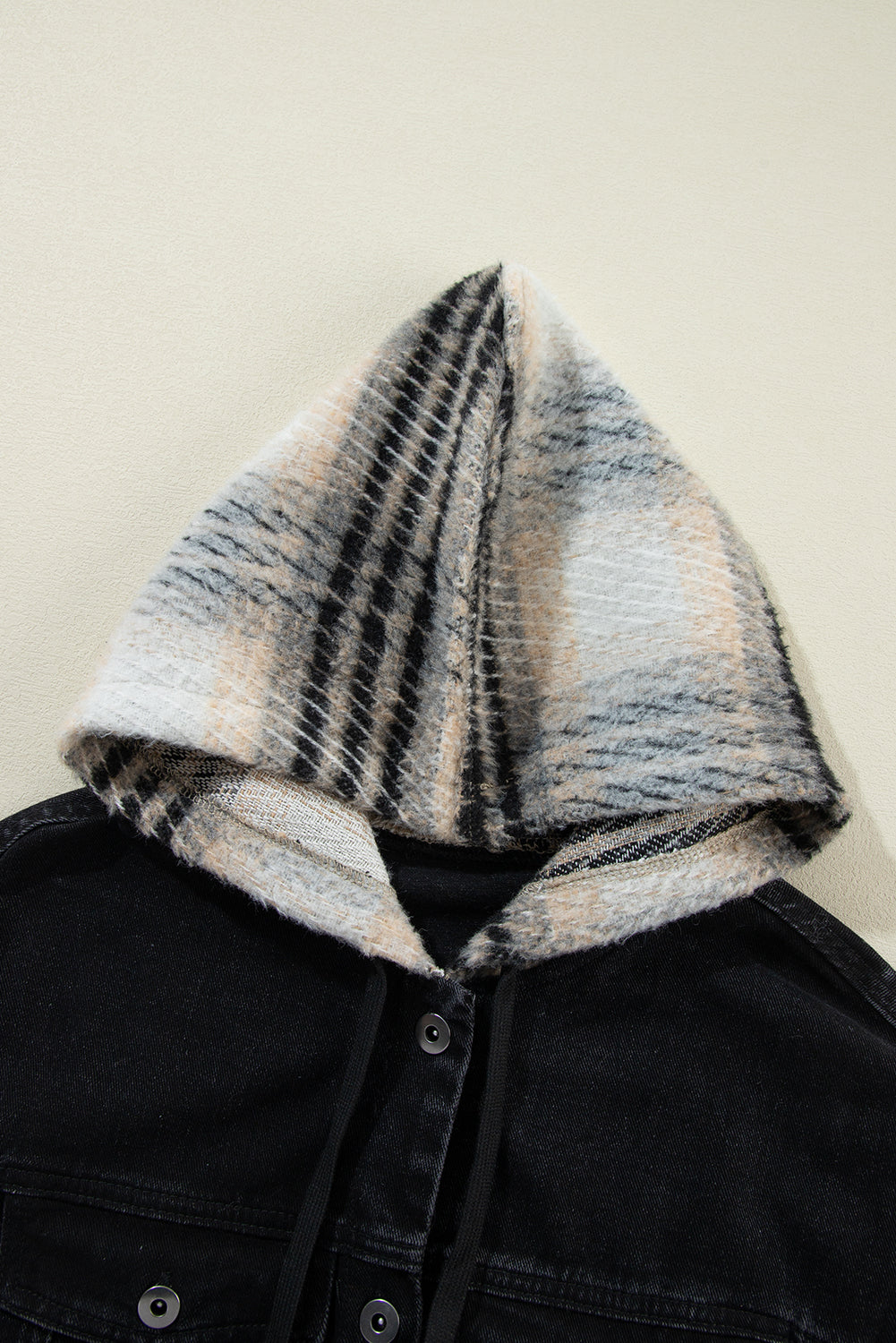 Black Plaid Sleeve Frayed Hem Hooded Denim Jacket Beagle Boutique Fashion Outlet