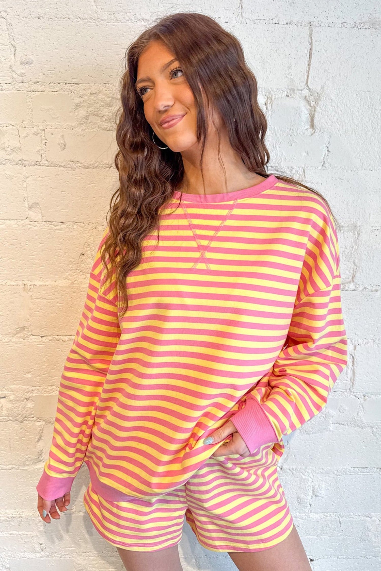 Color Block Trim Round Neck Long Sleeve Top Casual Shorts 2pcs Set – Yellow Stripe