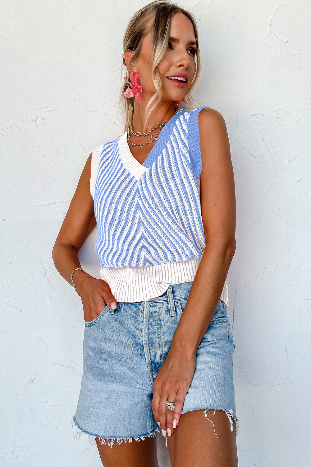 Contrast Chevron Knit V Neck Sweater Vest eAura