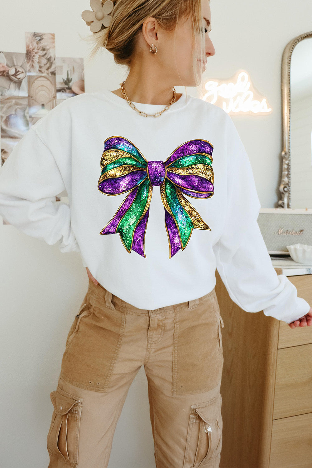 White Mardi Gras Bow Graphic Drop Shoulder Sweatshirt eAura