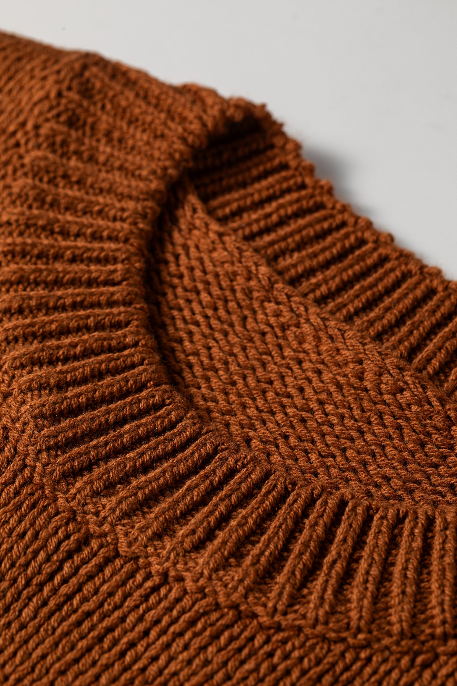 Chestnut Western Horseshoe Pattern Short Sleeve Knit Sweater – Brown