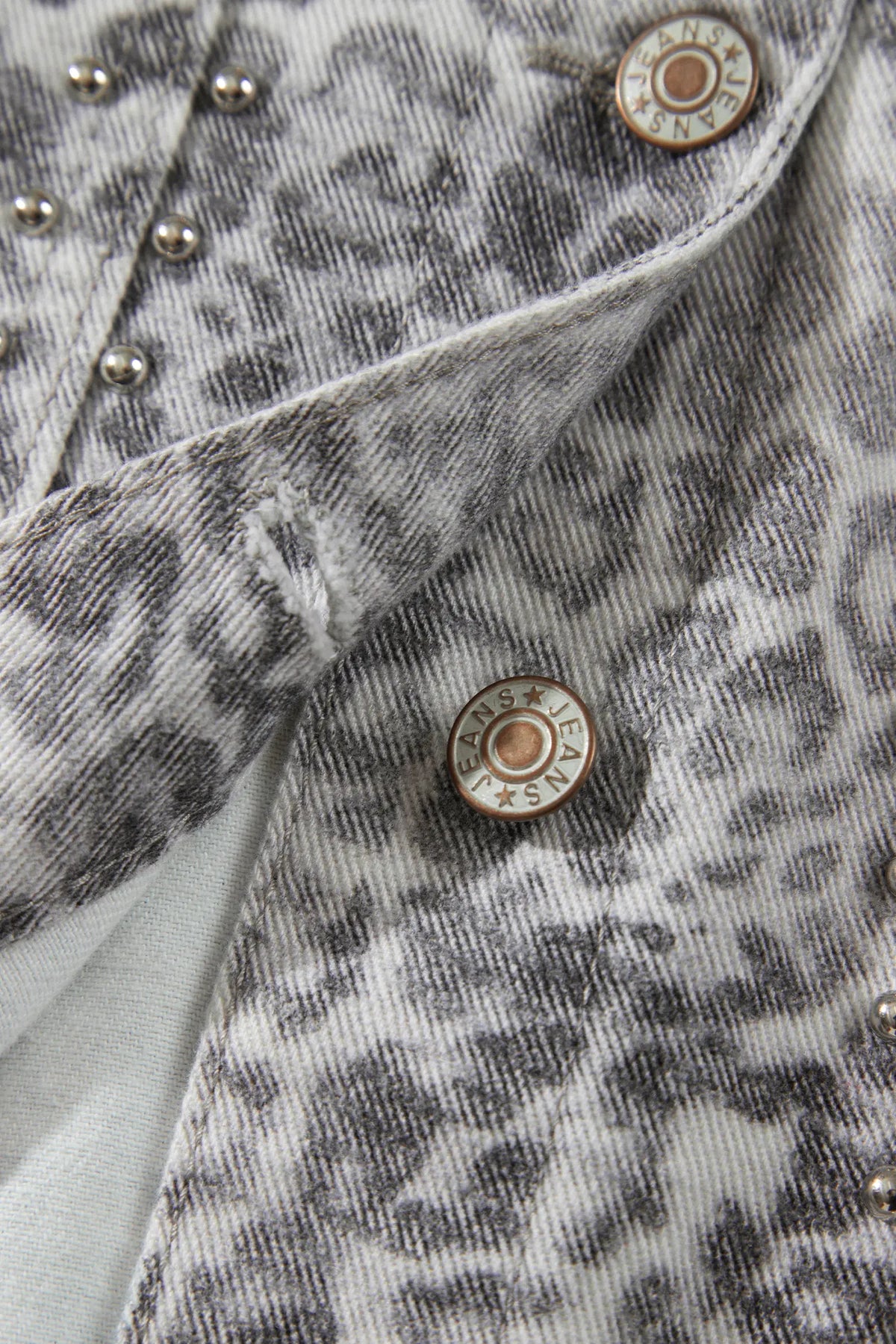 Leopard Print Studded Collar Studded Patch Pocket Denim Jacket – Khaki