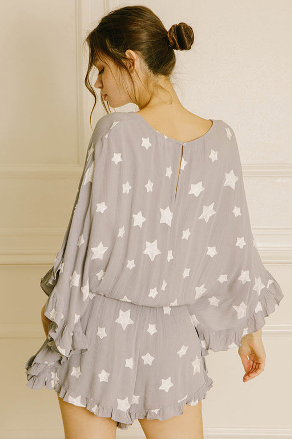 Grey Star Print Crinkle Textured Kimono Ruffle Sleeve Romper eAura