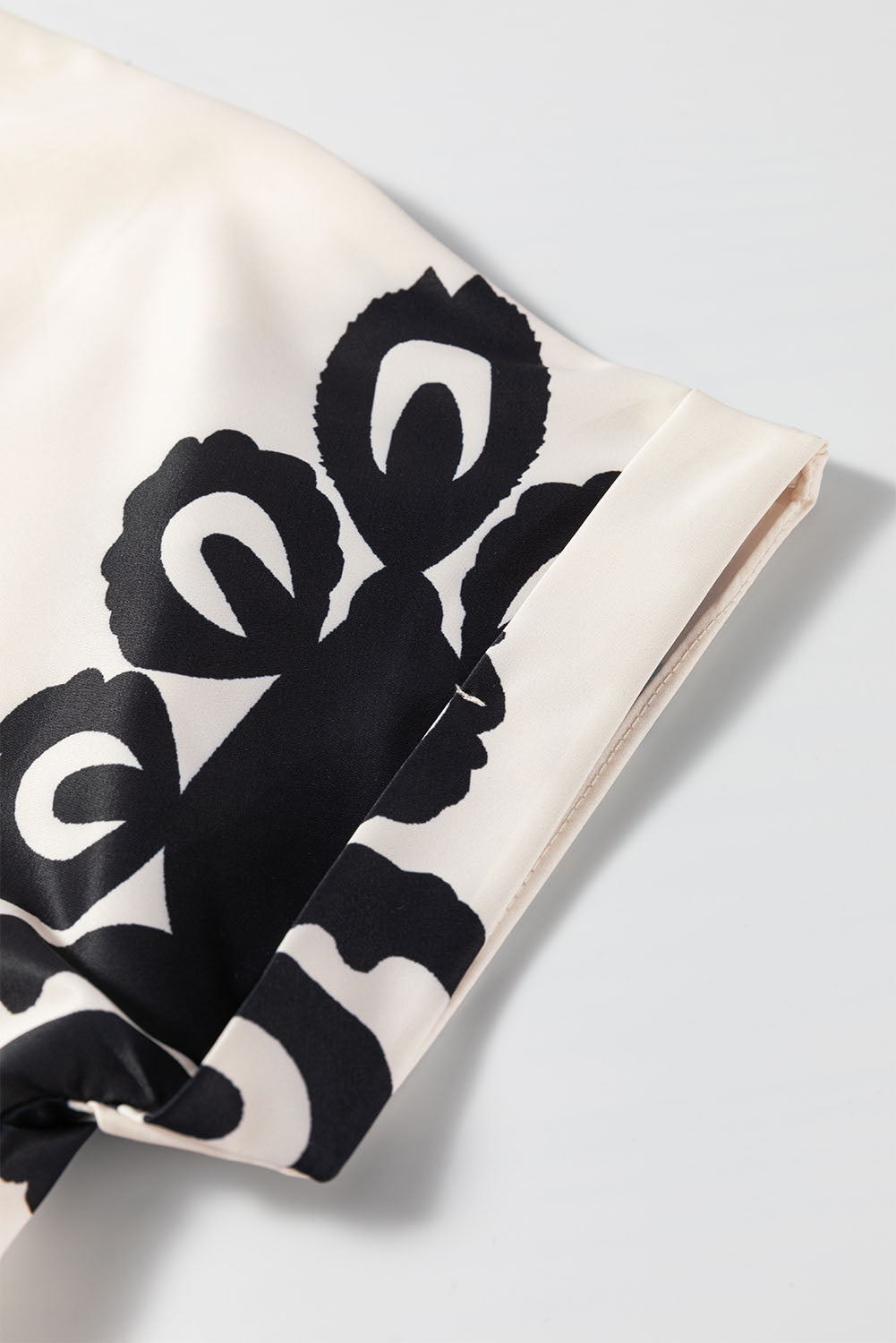 Black Vintage Print V Neck High Waist Short Sleeve Dress eAura