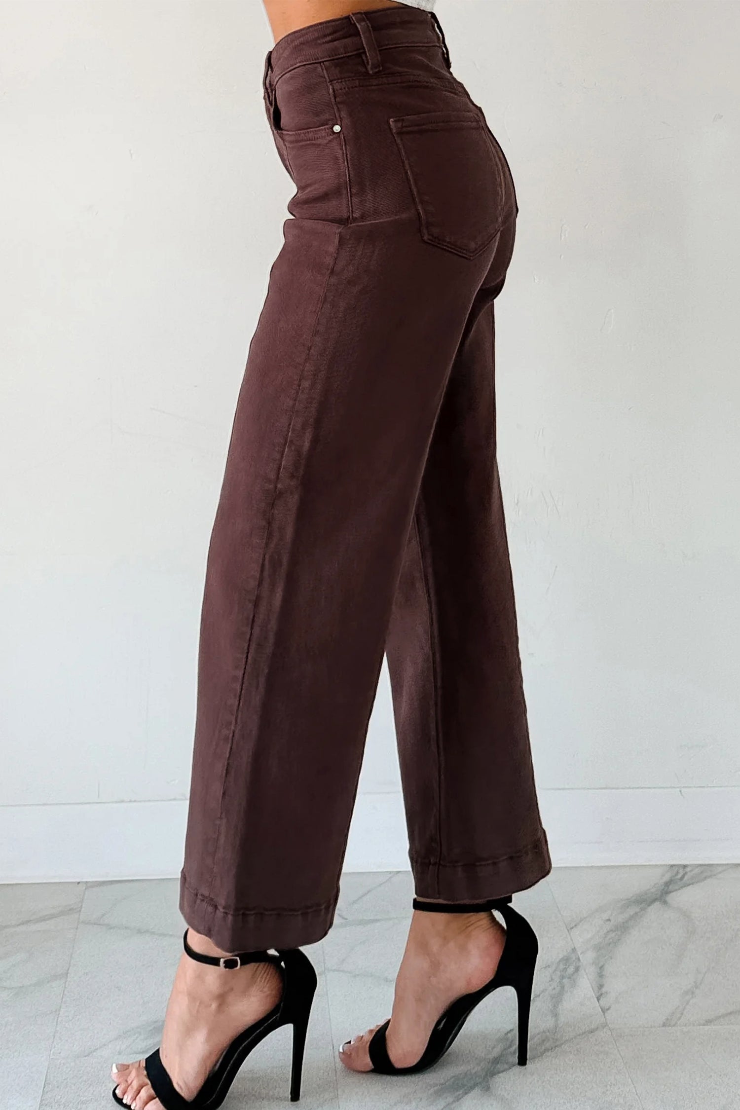 Seamed Center Wide Leg Cropped Jeans
