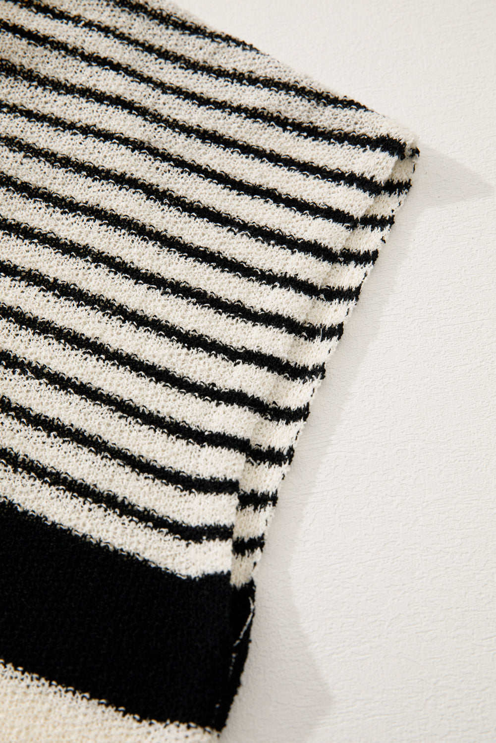 Black white Striped O Neck Sweater Vest eAura