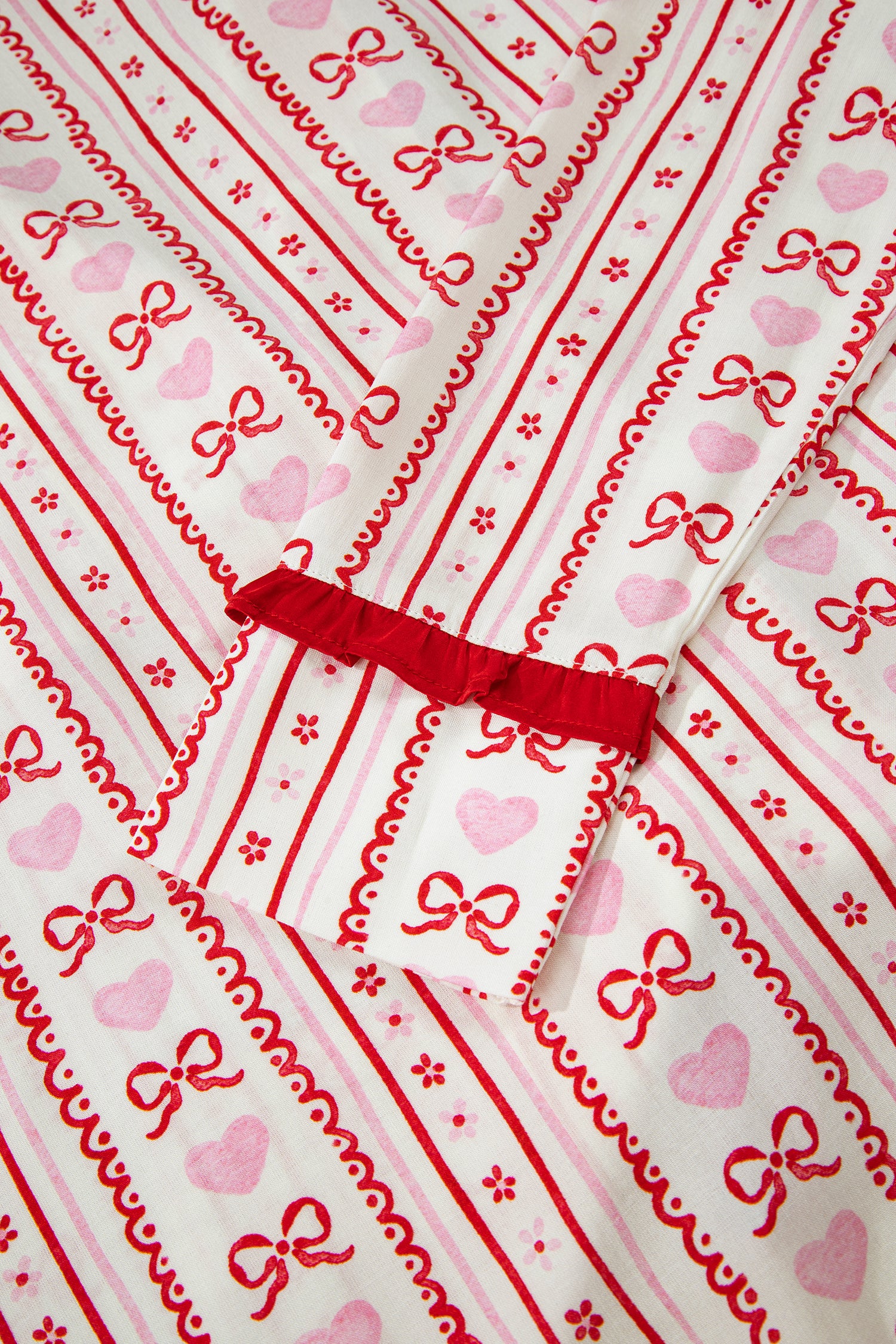 Sweet Floral Heart Bow Print Contrast Trim Long Sleeve Shirt Pajama Short Set – Red