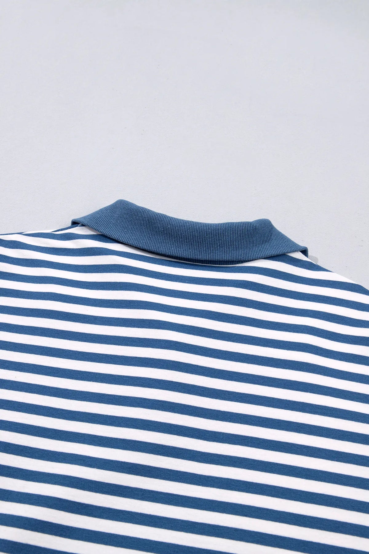 Colour Block Trim Raw Seam Split Hem Loose Pullover Sweatshirt – Blue Stripe