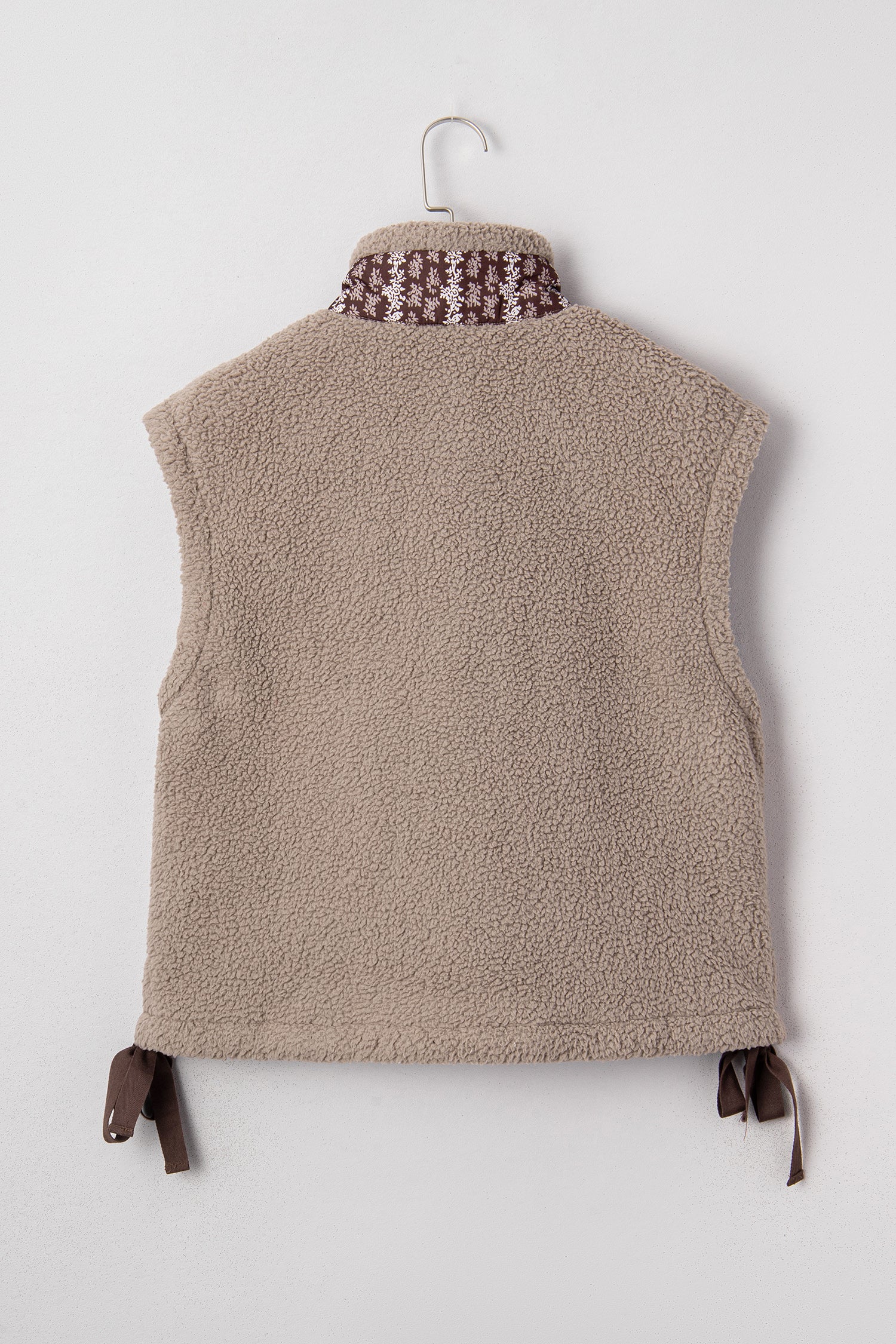 Side Bows Sherpa Fleece Vest – Goat