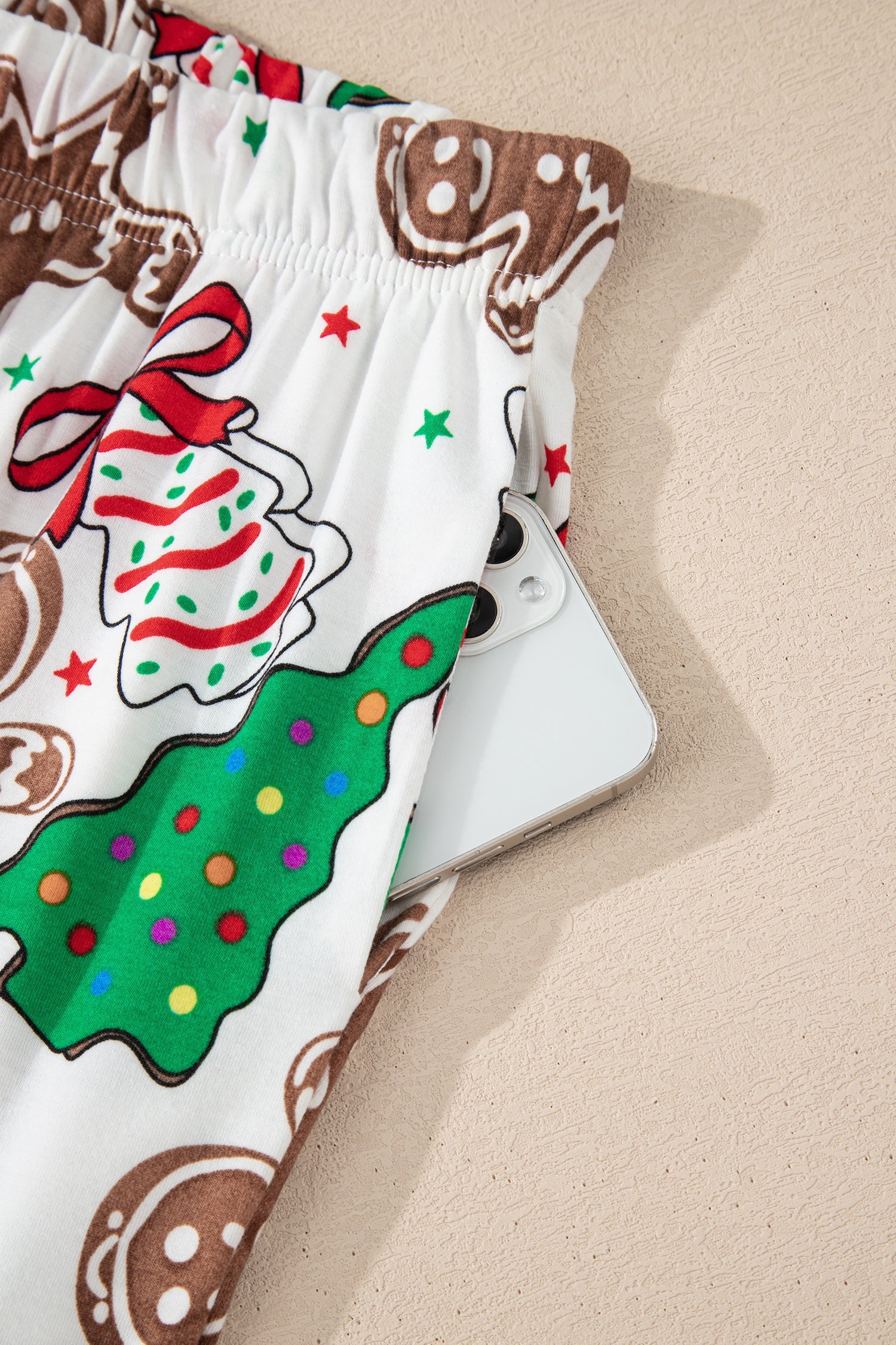 White Christmas Pattern Button V-Neck Pyjamas - eAura