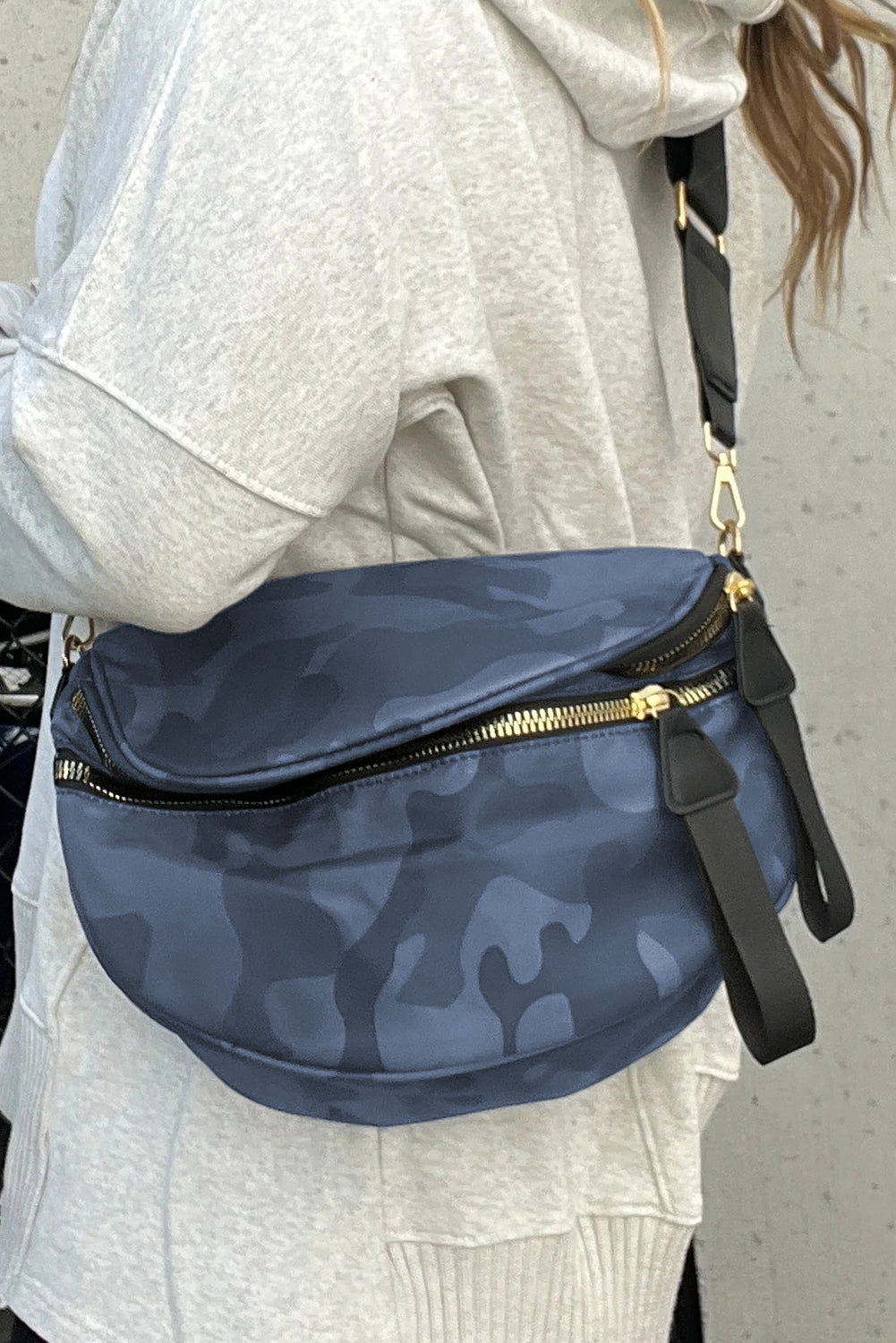 Black Camouflage Print Double Zipper Crossbody Bag