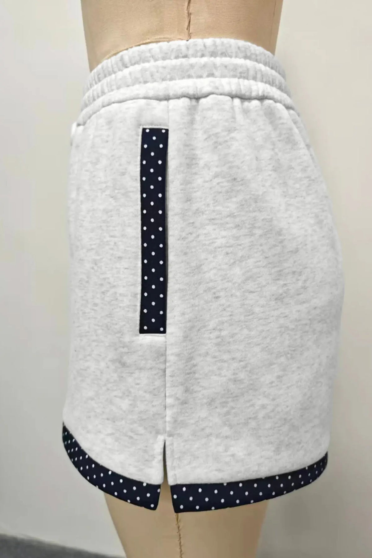 Polka Dot Patchwork Mock Neck Pullover Casual Shorts Set – Light Grey