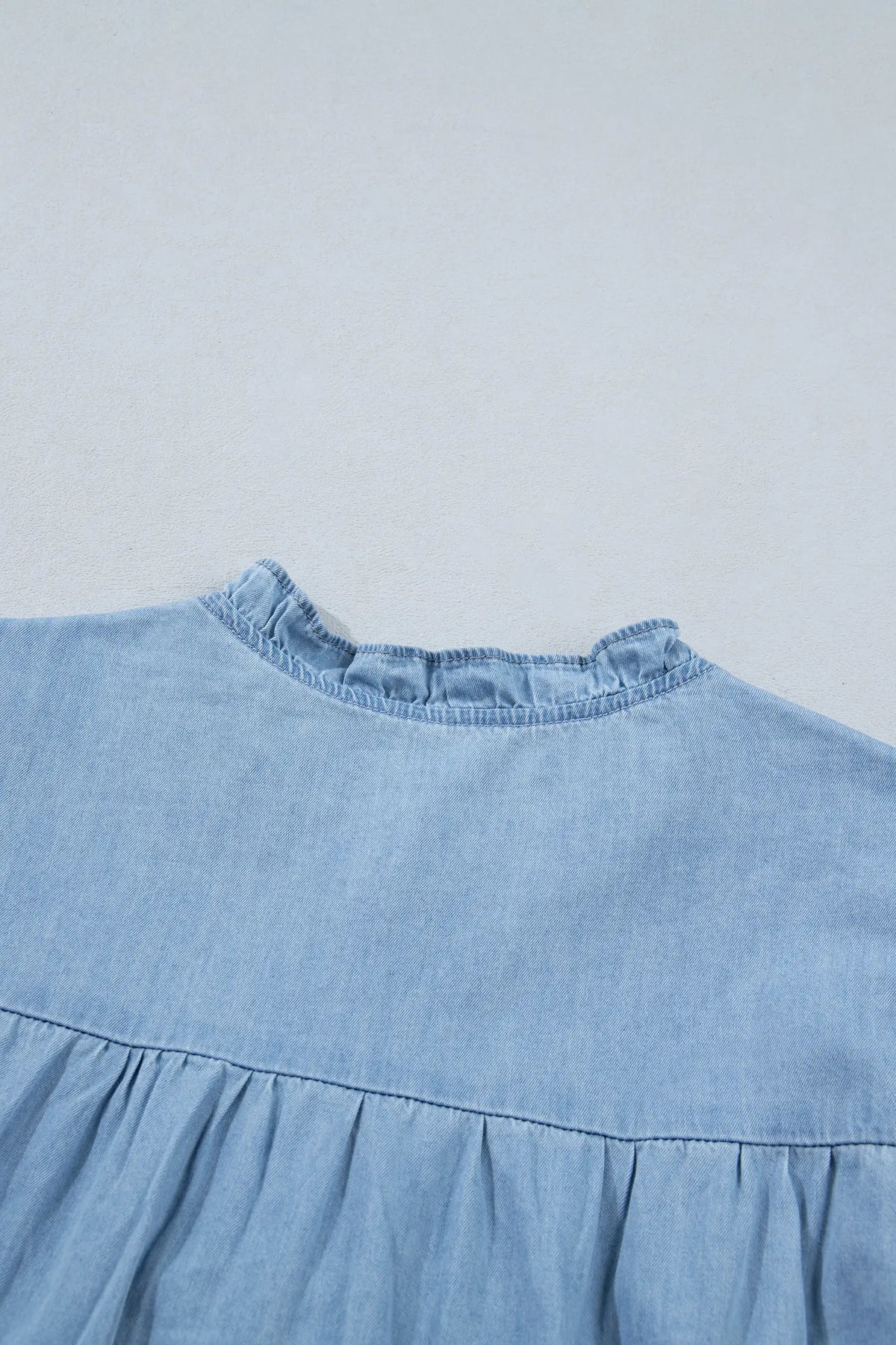 Beau Western Ruffle V Neck Long Sleeve Chambray Blouse – Blue