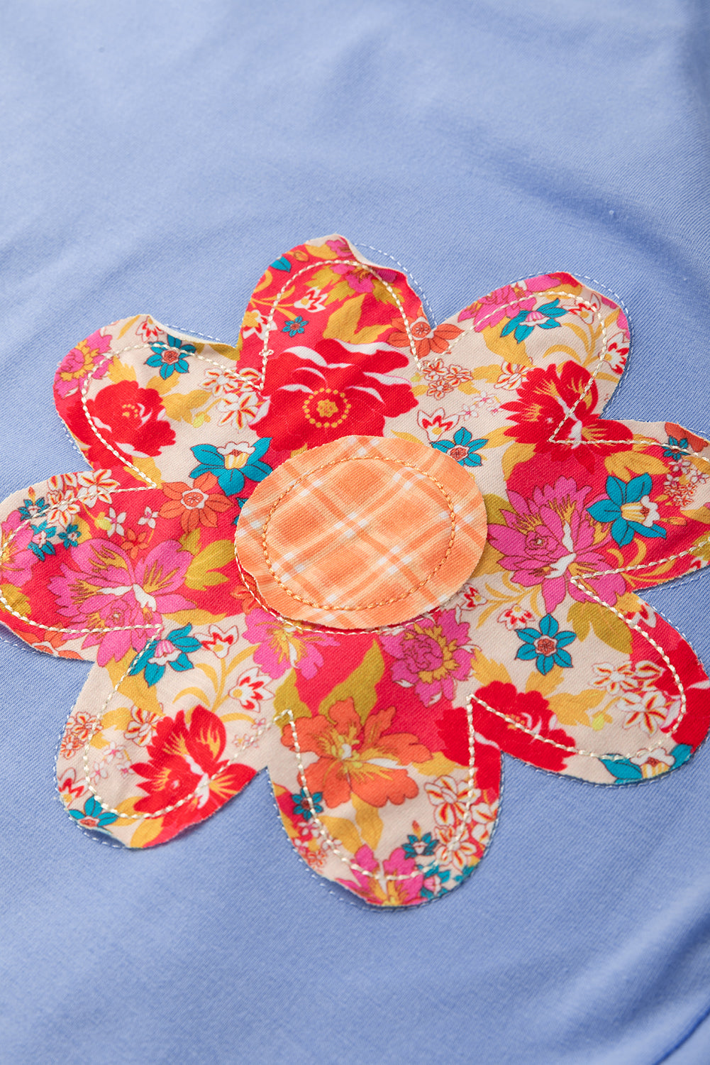 Flower Patched Exposed Stitching Trim Crew Neck Loose Tee eAura