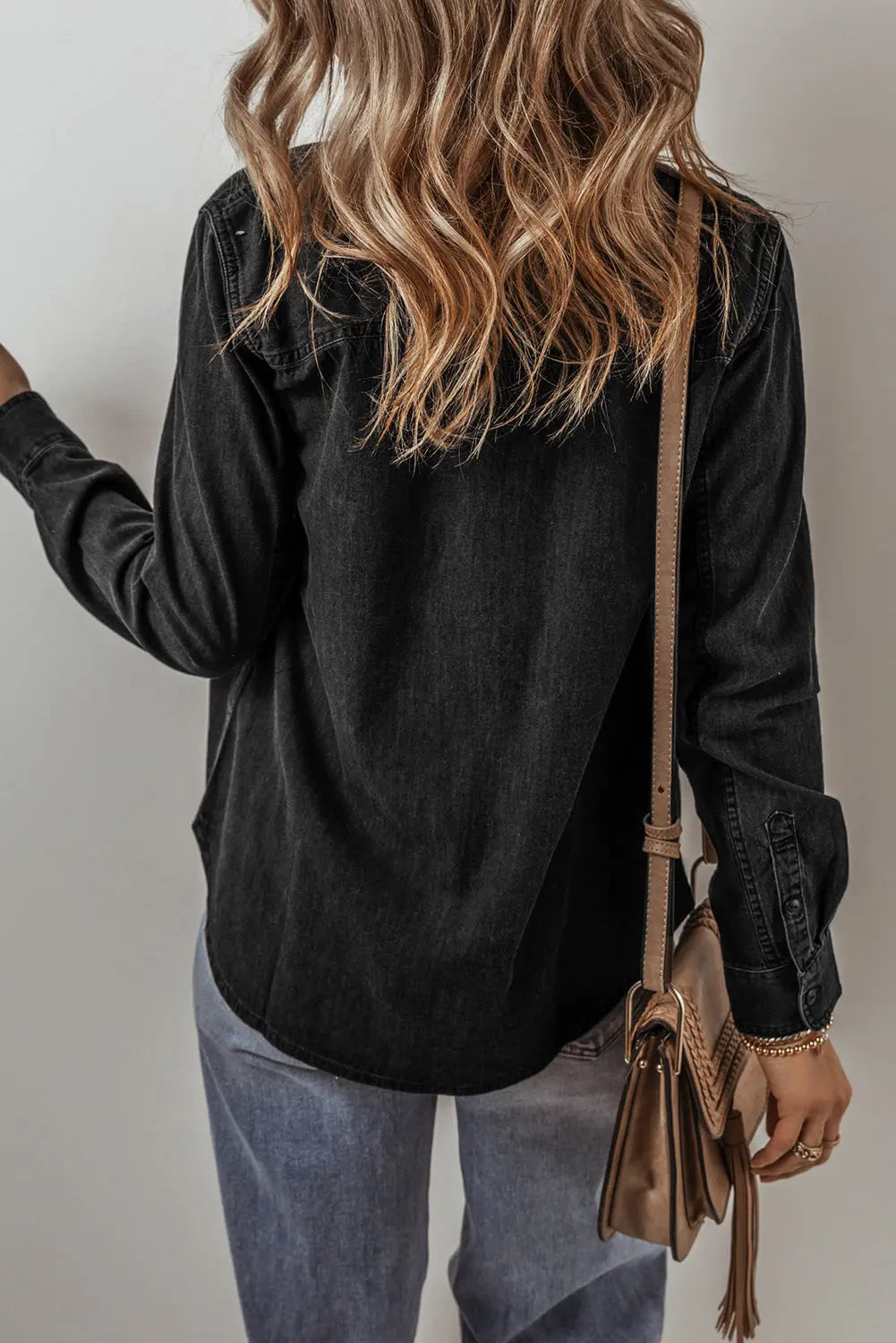 Black Flap Pocket Buttons Collared Jean Jacket eAura