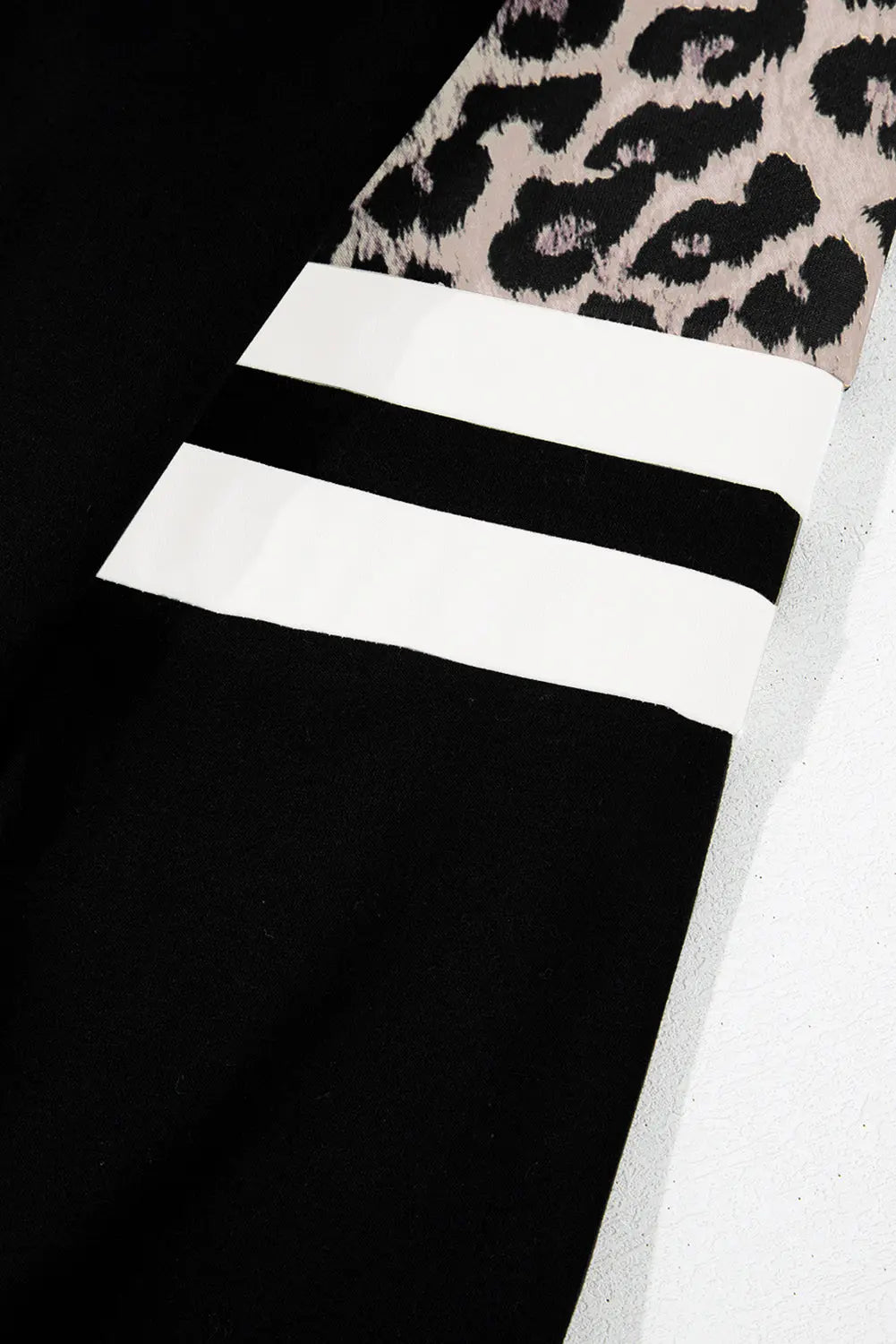 Black Leopard Print Colorblock Raglan Sleeve Sweatshirt - eAura