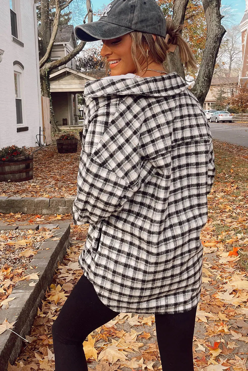 Black Plaid Print Chest Pockets Buttoned Tunic Shacket eAura