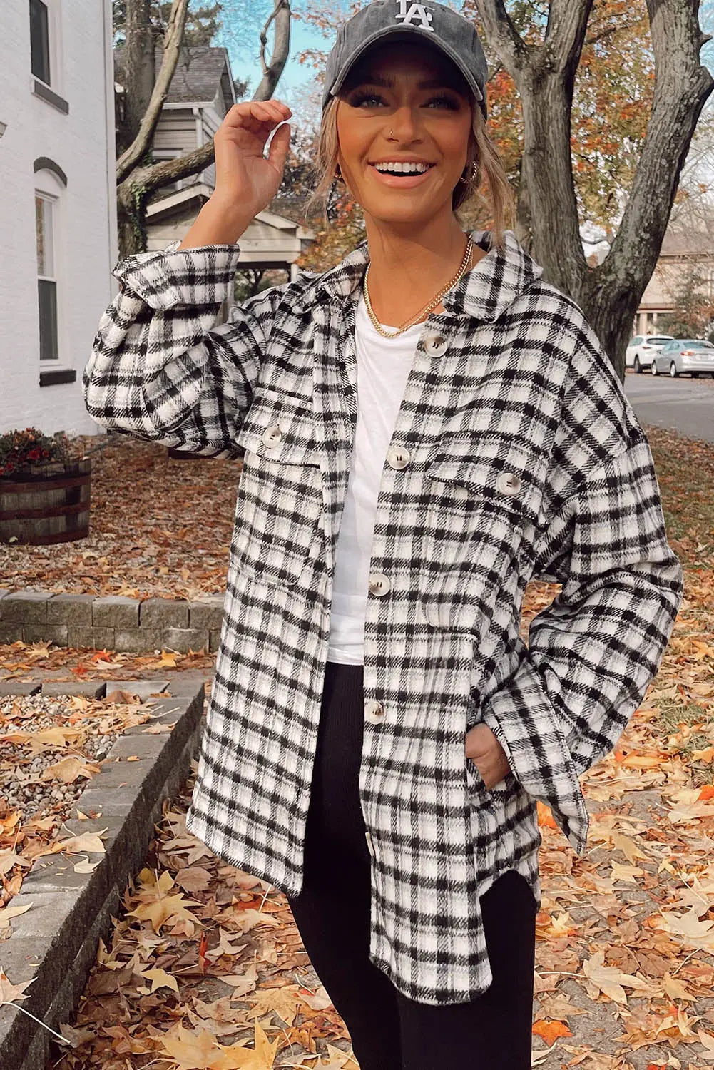 Black Plaid Print Chest Pockets Buttoned Tunic Shacket eAura