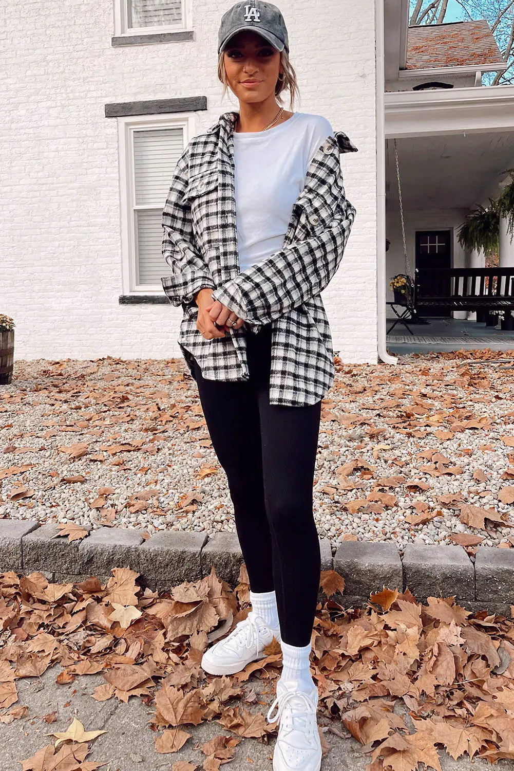 Black Plaid Print Chest Pockets Buttoned Tunic Shacket eAura