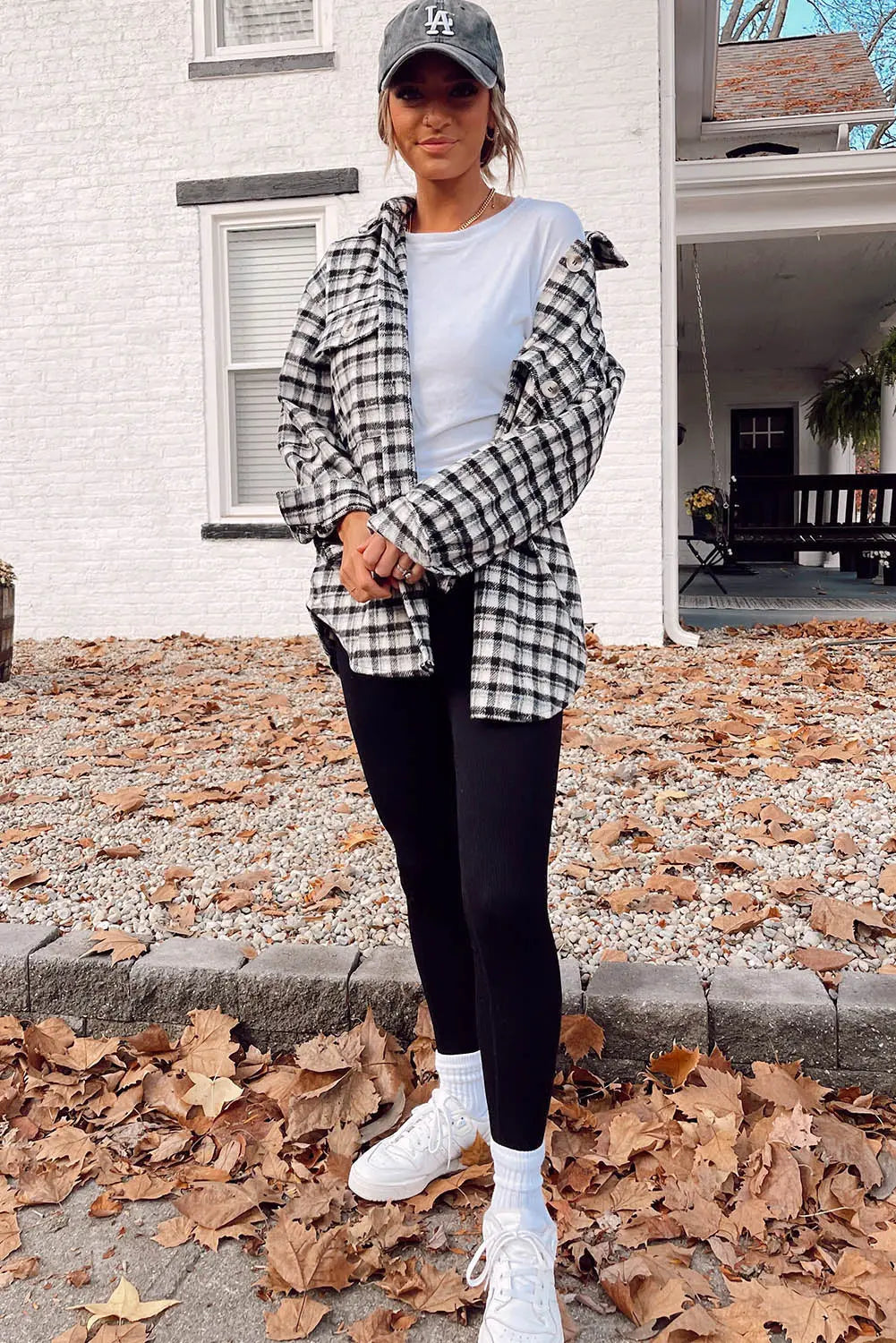 Black Plaid Print Chest Pockets Buttoned Tunic Shacket eAura