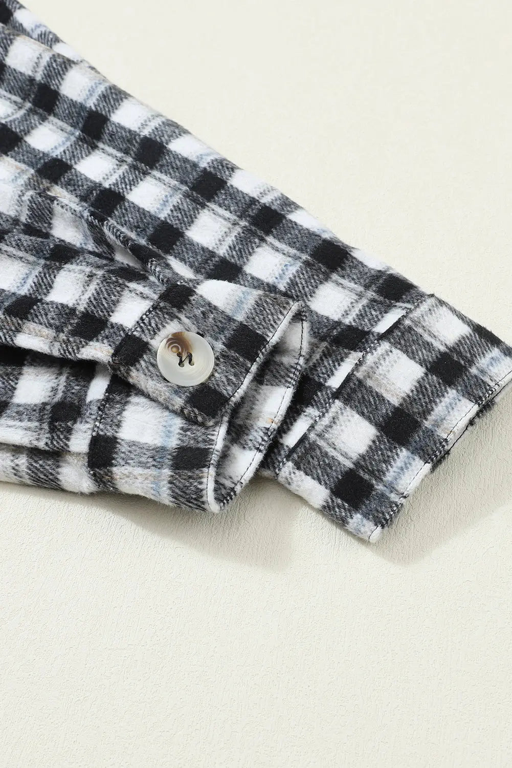 Black Plaid Print Chest Pockets Buttoned Tunic Shacket eAura