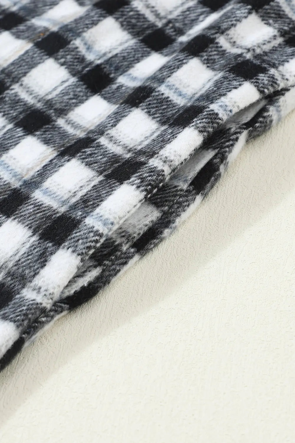 Black Plaid Print Chest Pockets Buttoned Tunic Shacket eAura