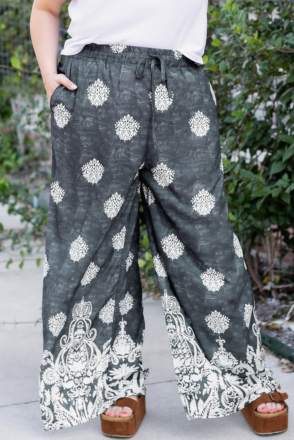 Black Plus Size Geometric Ethnic Print Drawstring Wide Leg Trousers - Size/Plus Bottoms