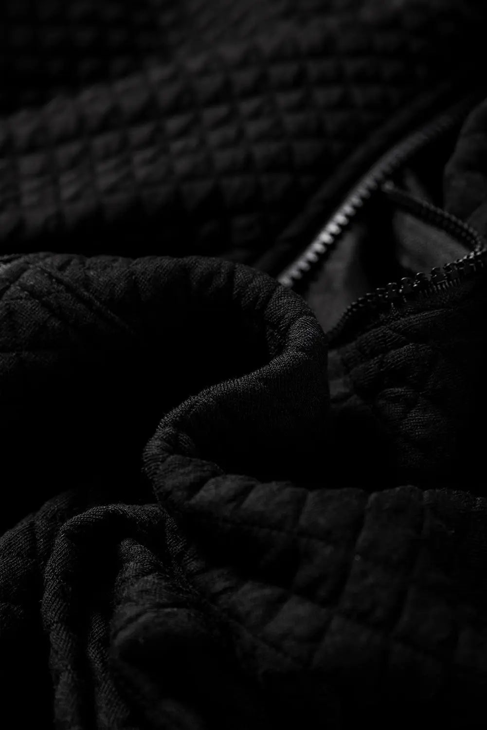 Black Quilted Side Pockets Zipper Hooded Jacket eAura