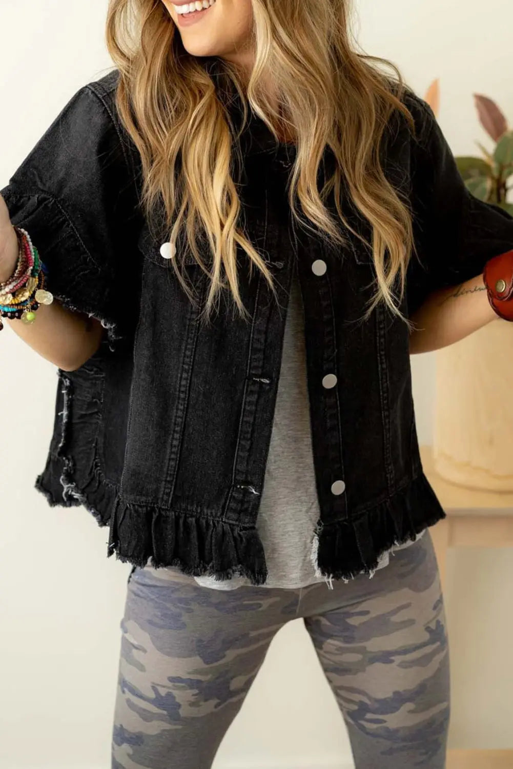 Black Raw Edge Ruffled Short Sleeve Denim Jacket - eAura