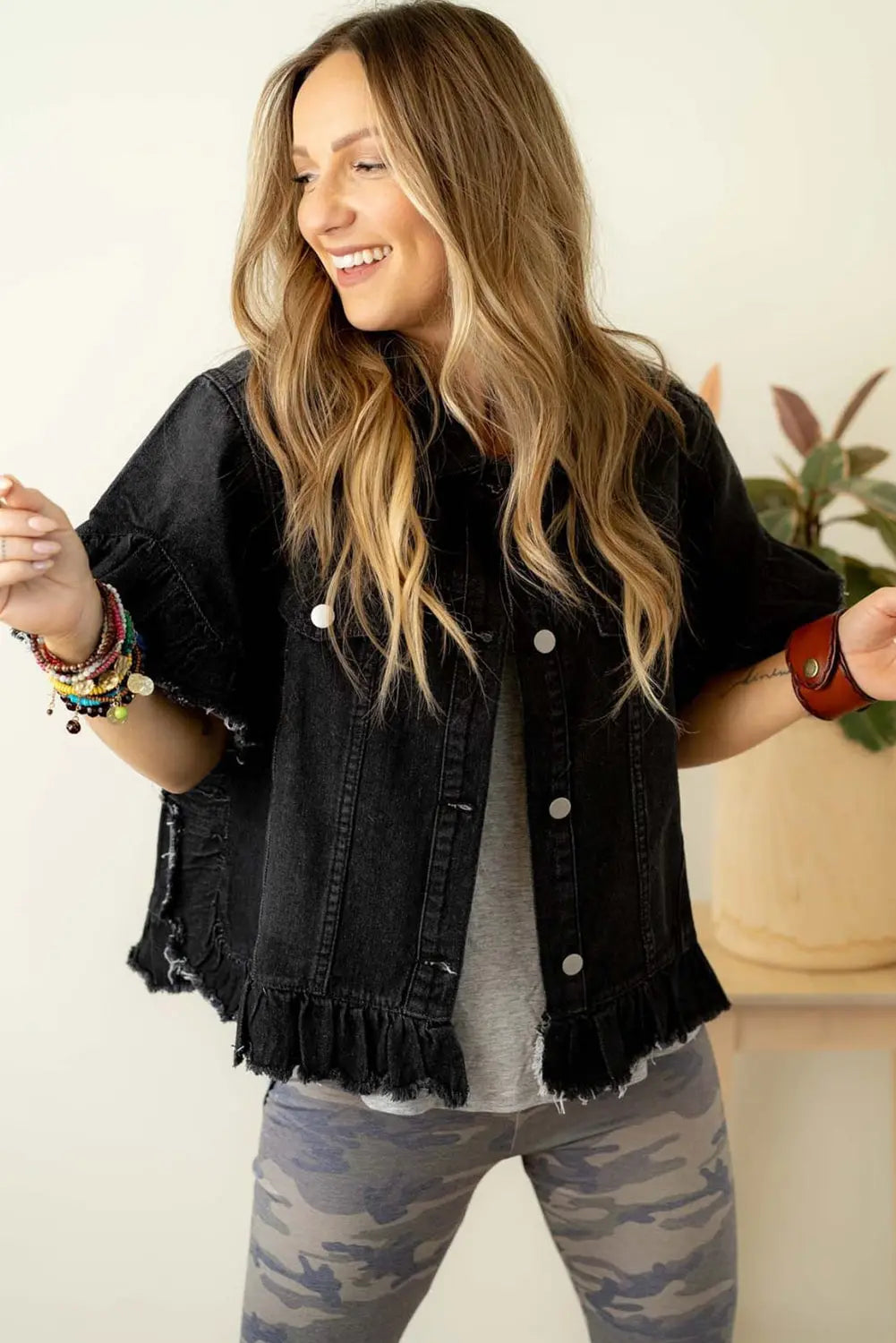 Black Raw Edge Ruffled Short Sleeve Denim Jacket - eAura