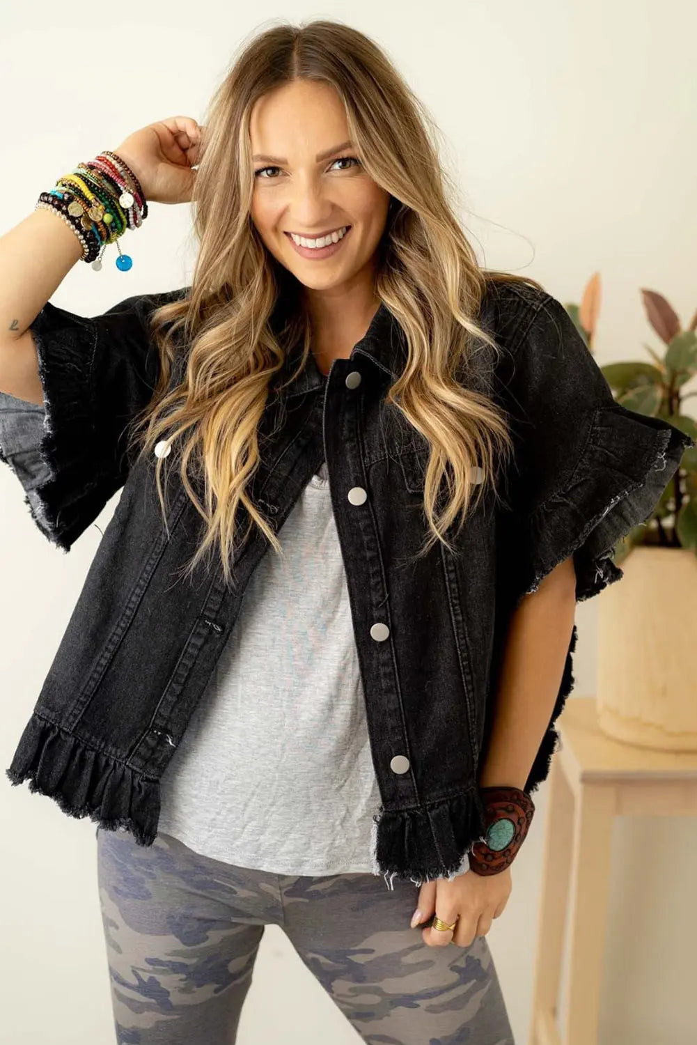 Black Raw Edge Ruffled Short Sleeve Denim Jacket - eAura