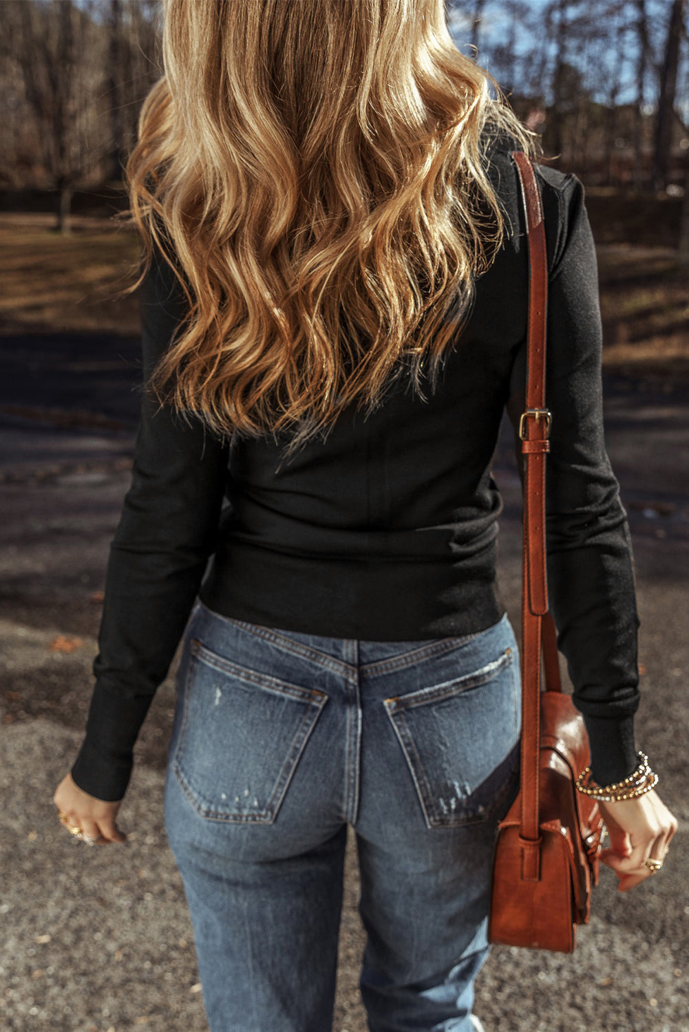 Black Solid Colour Slim Fit Lightweight Crew Neck Sweater - eAura