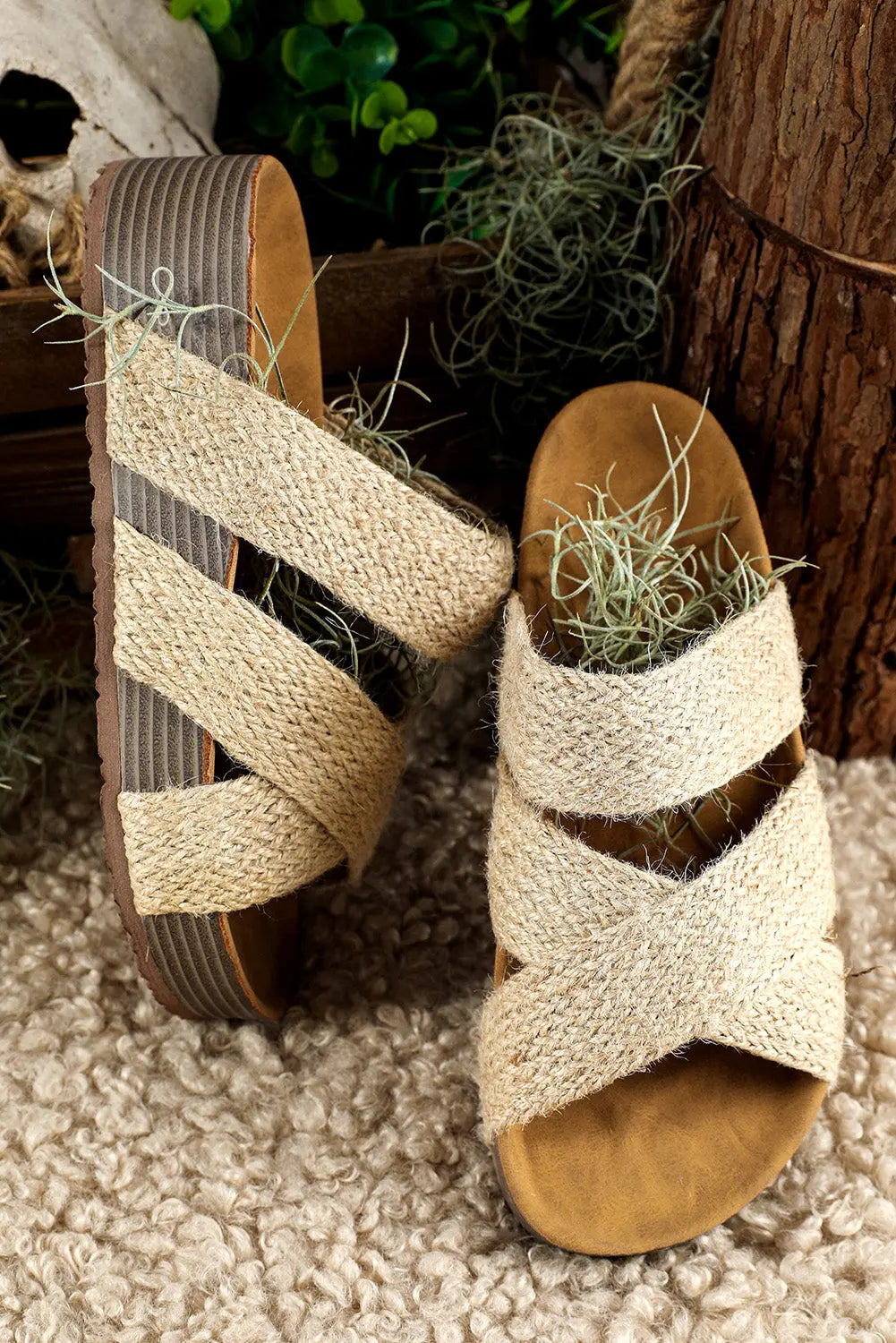 Black Woven Criss Cross Strap Platform Slides Sandals - eAura