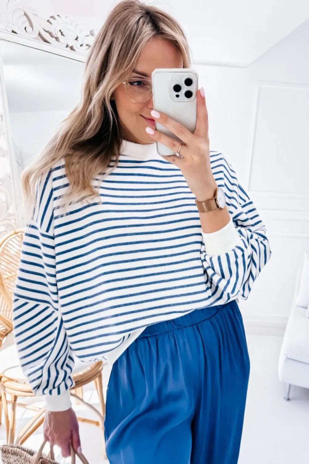 Blue Stripe Drop Shoulder Crew Neck Loose Sweatshirt Beagle Boutique Fashion Outlet