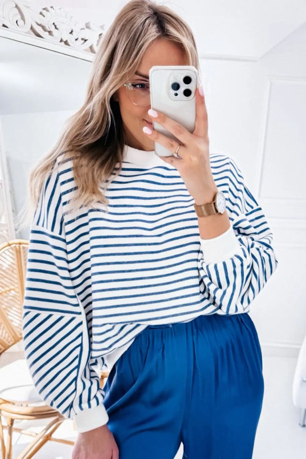 Blue Stripe Drop Shoulder Crew Neck Loose Sweatshirt Beagle Boutique Fashion Outlet