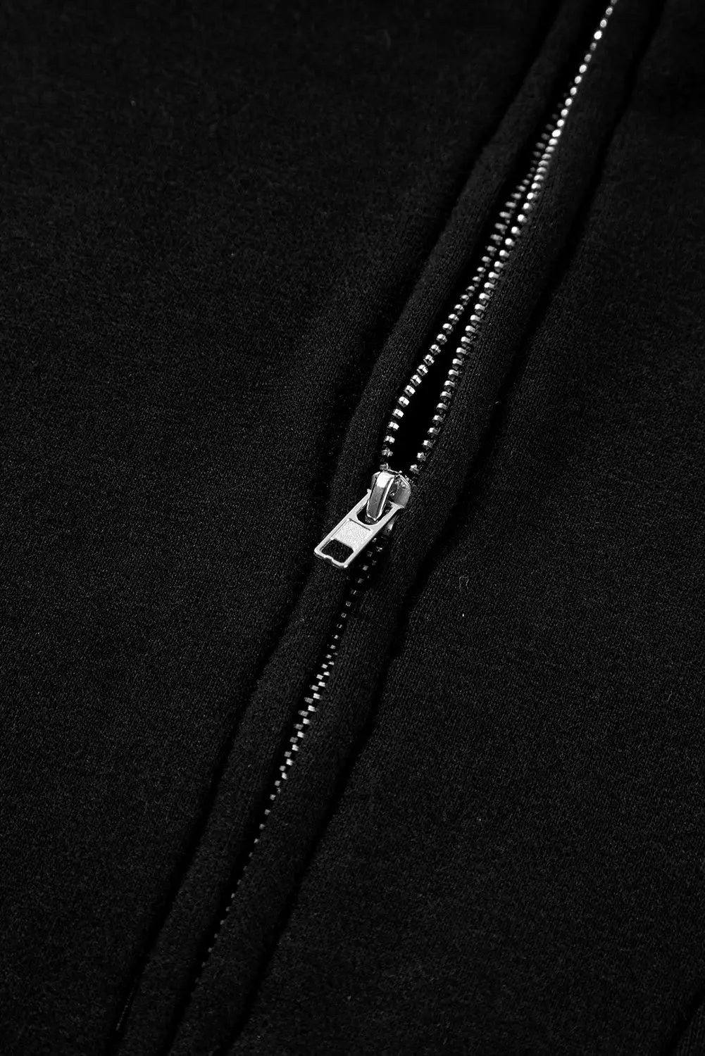 Bonbon Zip-up Stand Neck Kangaroo Pocket Sweatshirt Beagle Boutique Fashion Outlet