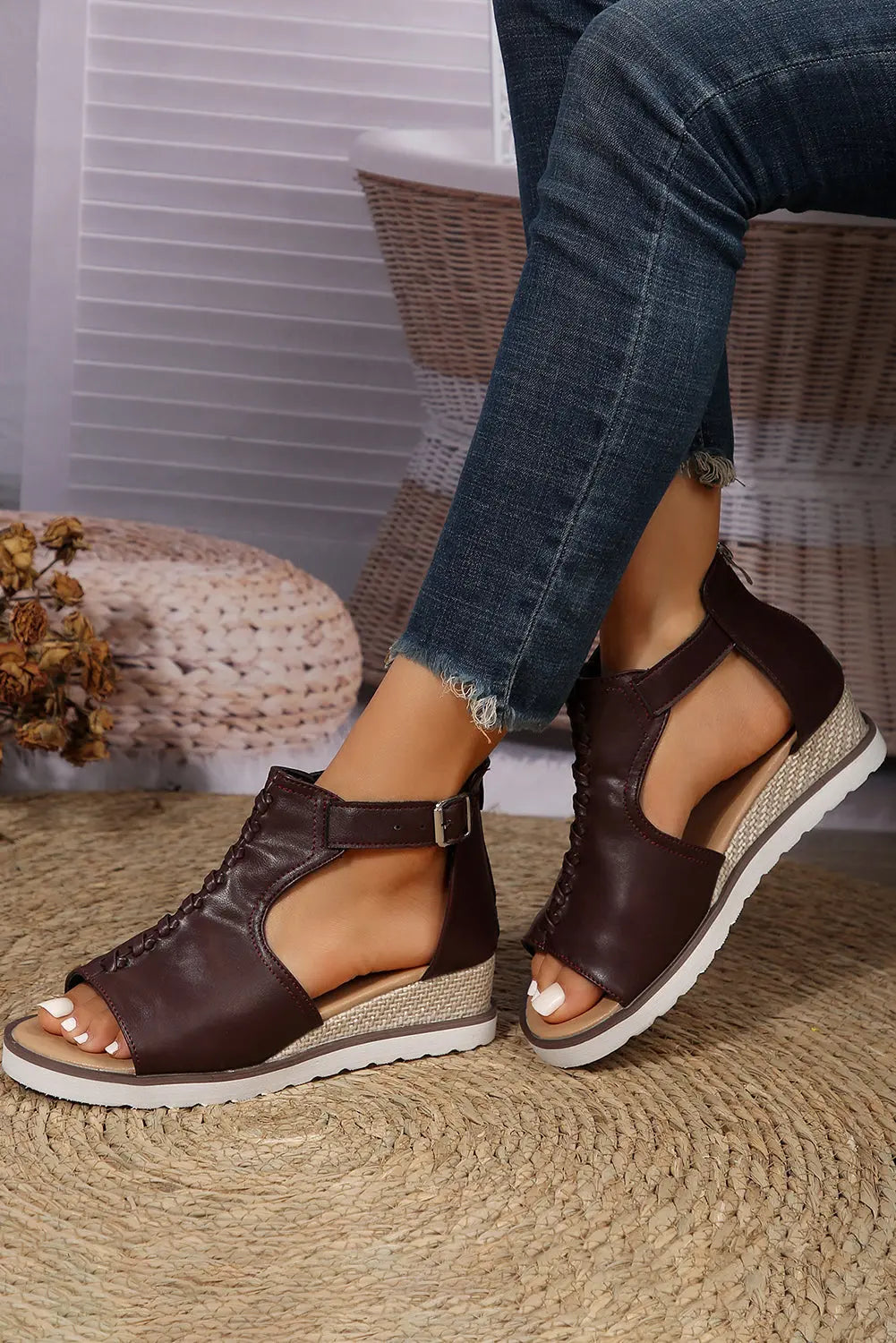 Cutout Buckle Strap Platform Wedge Sandals - eAura