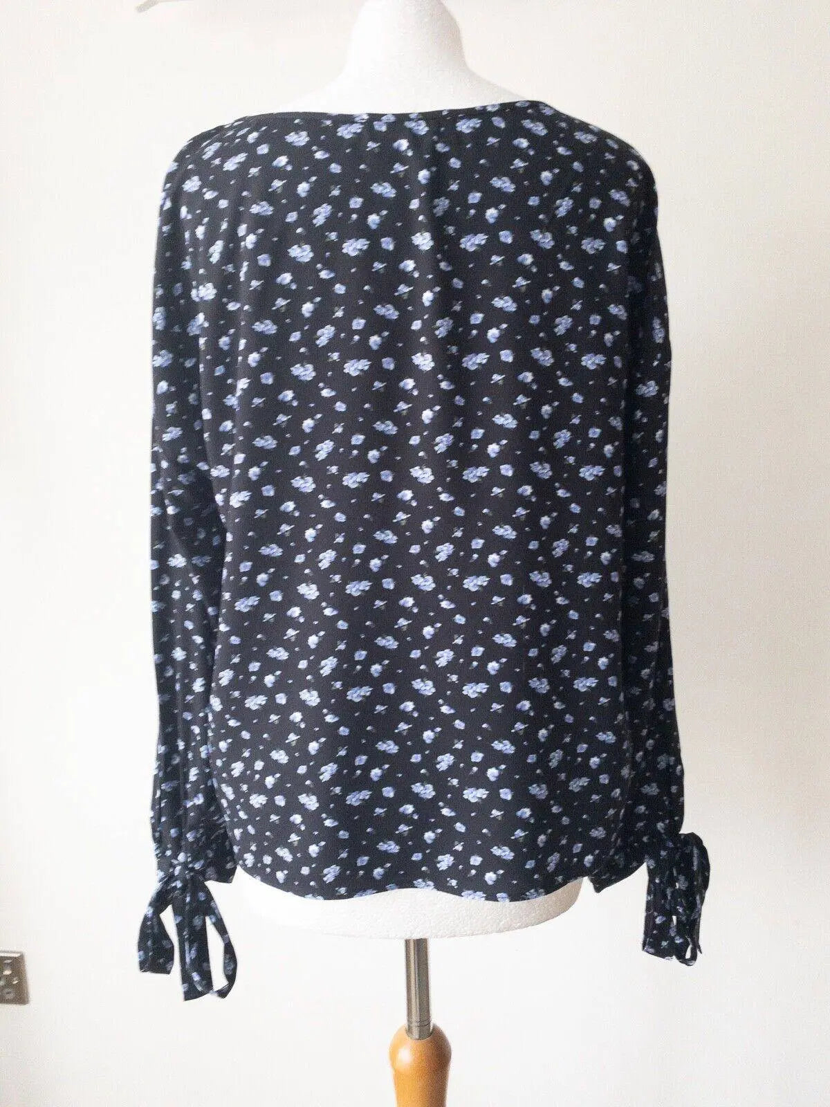 Floral Navy Long Sleeve Top Tie Sleeves Size 10 - BB Fashion Outlet