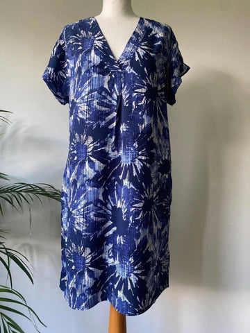 GAP VNK Dress Day Dress Size S Blue Floral - BB Fashion Outlet